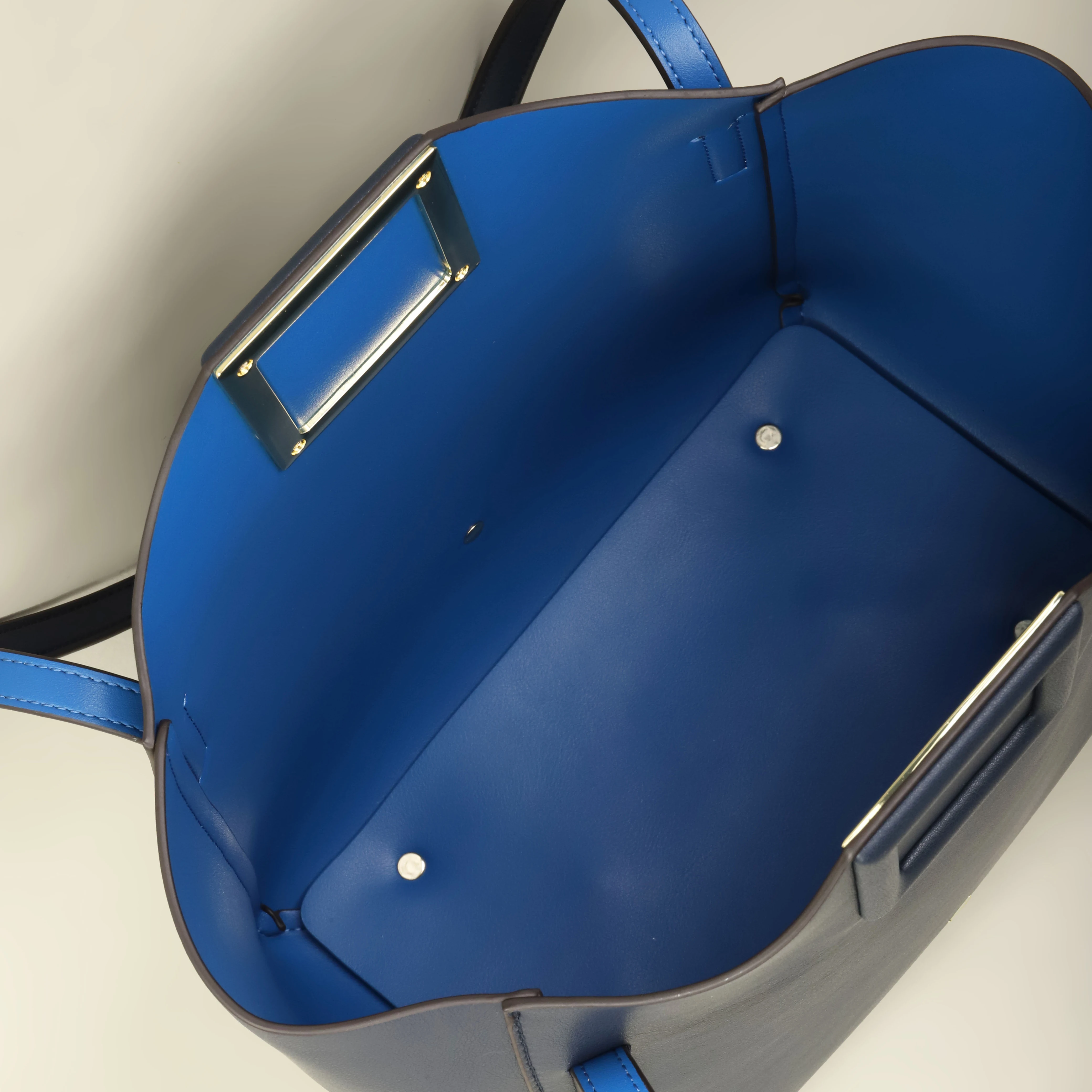 PG 2026 New Europe-style Design Tote Bag Women's Underarm Wing-shaped Bag Fashion Large Capacity Wing-shaped Handheld Bag
