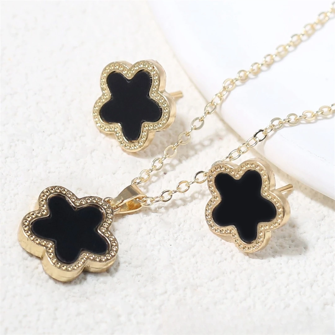 2Pcs Luxury Five Leaf Flower Pendant Jewelry Set for Women Gift Fashion Trendy Women Clover Necklace Earring Jewelry