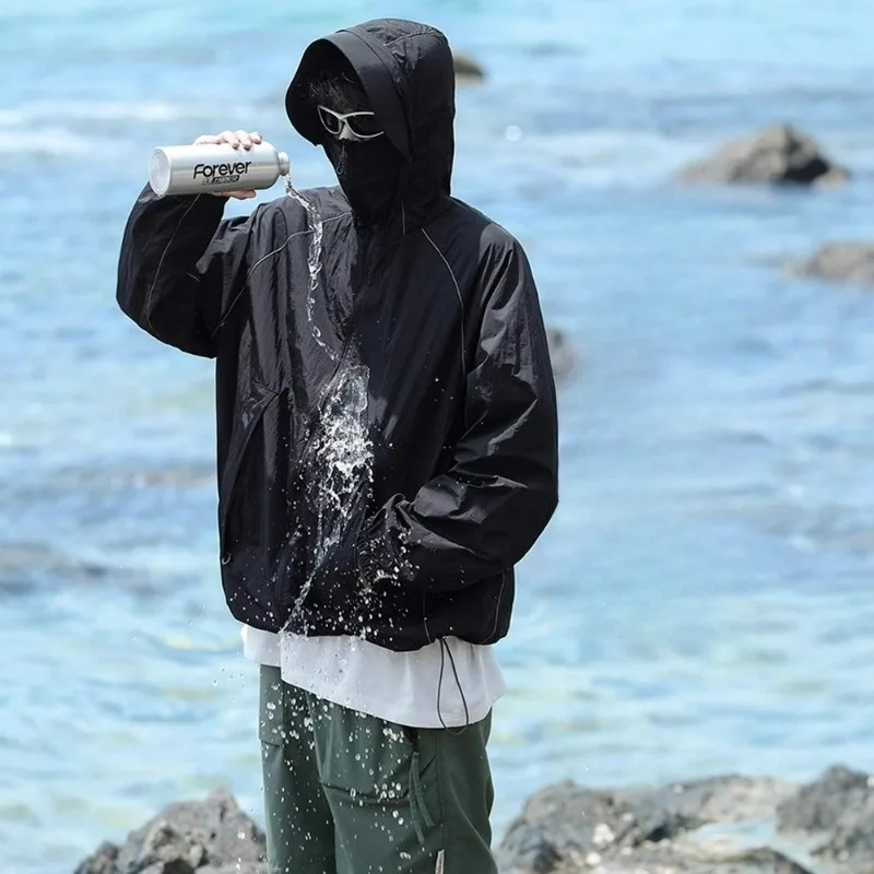 The New Ice Silk Quick-drying UPF50+ Sun-protective Clothing for Men's Summer Is A Thin UV-protective Jacket Men To Shield Sun