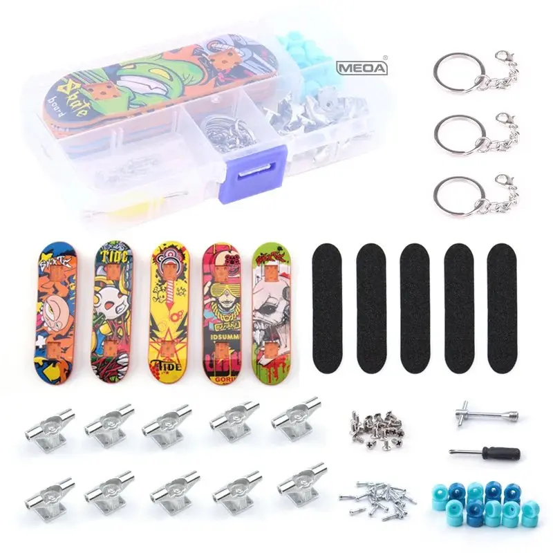 DIY4/5 Mini FingerSkateboardKit Giochi da tavolo ProfessionalSkateboardCreative Cartoon Novità Bambini Dito Sport Giocattoli educativi