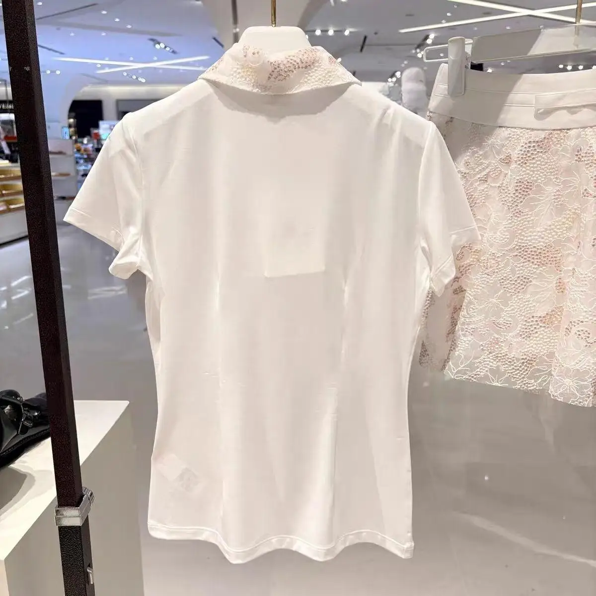 Women Thin Cold Feeling Golf Outfit Summer Lapel Collar Short Sleeve Top Premium Pleated Skirt Elegant Ladies Golf Clothing Set
