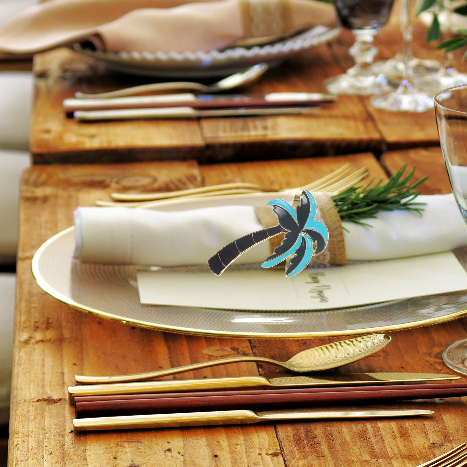 

4Pcs Coconut Tree Shape Napkin Clasps Vibrant Hotel Dining Decoration Reusable Table Accessories Tropical Theme Party Supply