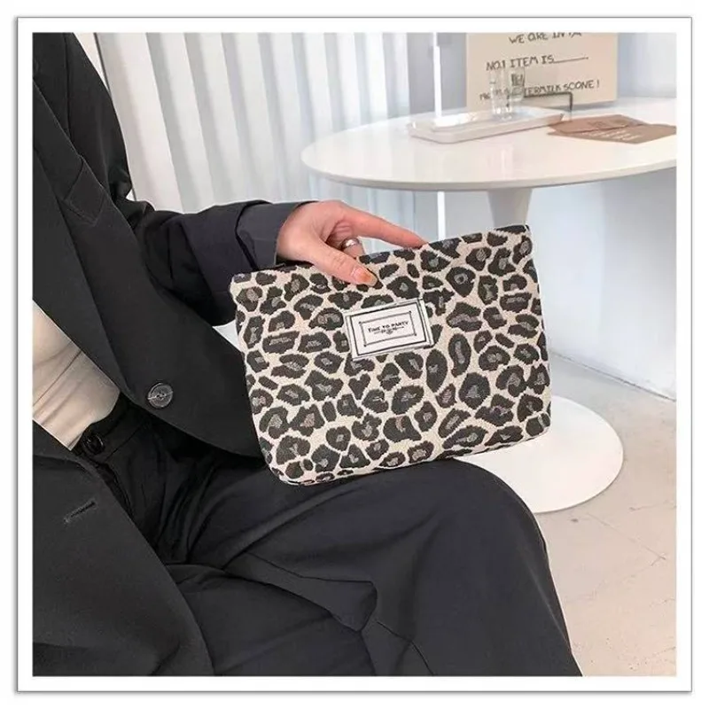 Large Women Leopard Cosmetic Bag Fashion Canvas Zipper Make Up Bag  Travel Washing Makeup Organizer Beauty Case Clutch Bag