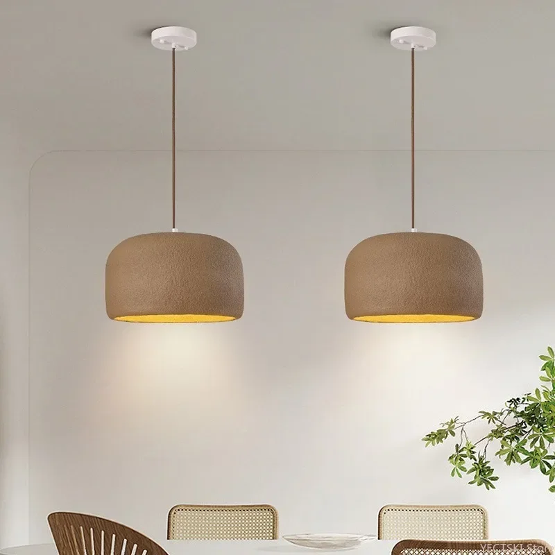 

GHJUYIOL Modern minimalist pendant light, Nordic creative lighting, coffee shop bar booth, restaurant decoration pendant light