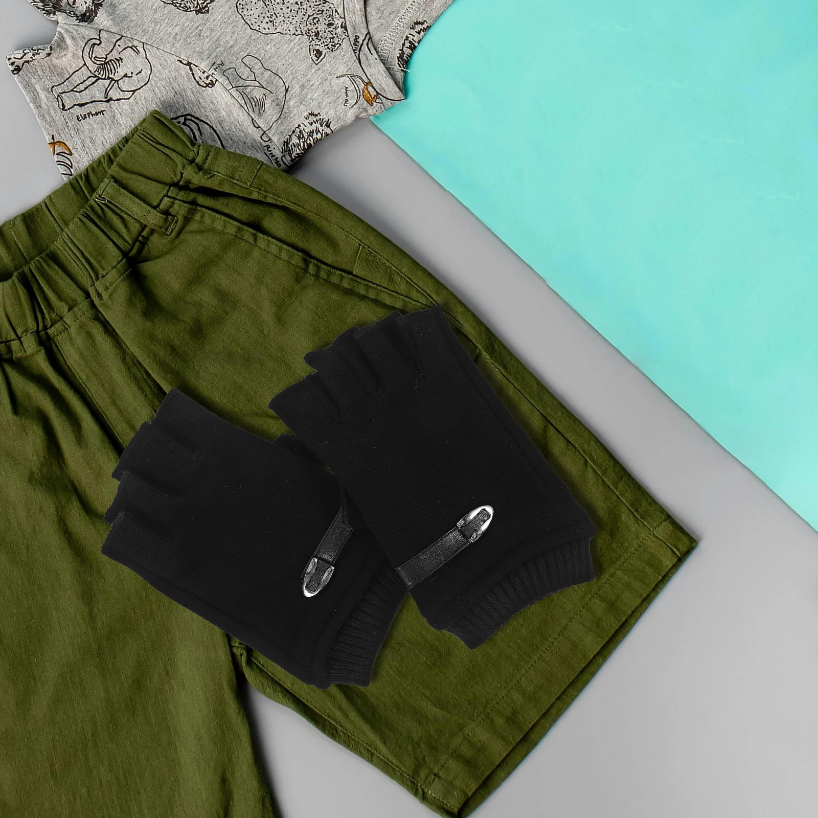 1Pair Non Slip Fingerless Gloves for Men Women Outdoor Sports Breathable Mesh Design for Cycling Driving Fishing Adjustable Fit