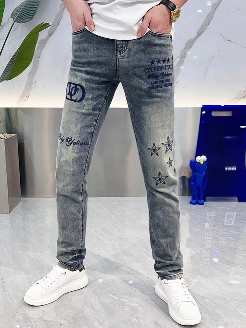 

Мужские джинсы Ele с вышивкой, модные, с принтом, облегающие, длинные брюки в стиле ретро, дышащие, удобные, легкие