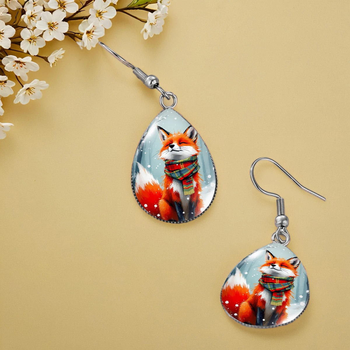 الثعلب مع وشاح في الثلج يضحك الأقراط المتدلية العصرية والمجوهرات الزجاجية #3