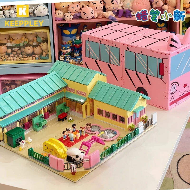 

Keeppley Crayon Shin-chan Building Blocks Futaba Kindergarten Splicing Toy Model Street Scene Ornaments Collection Gift