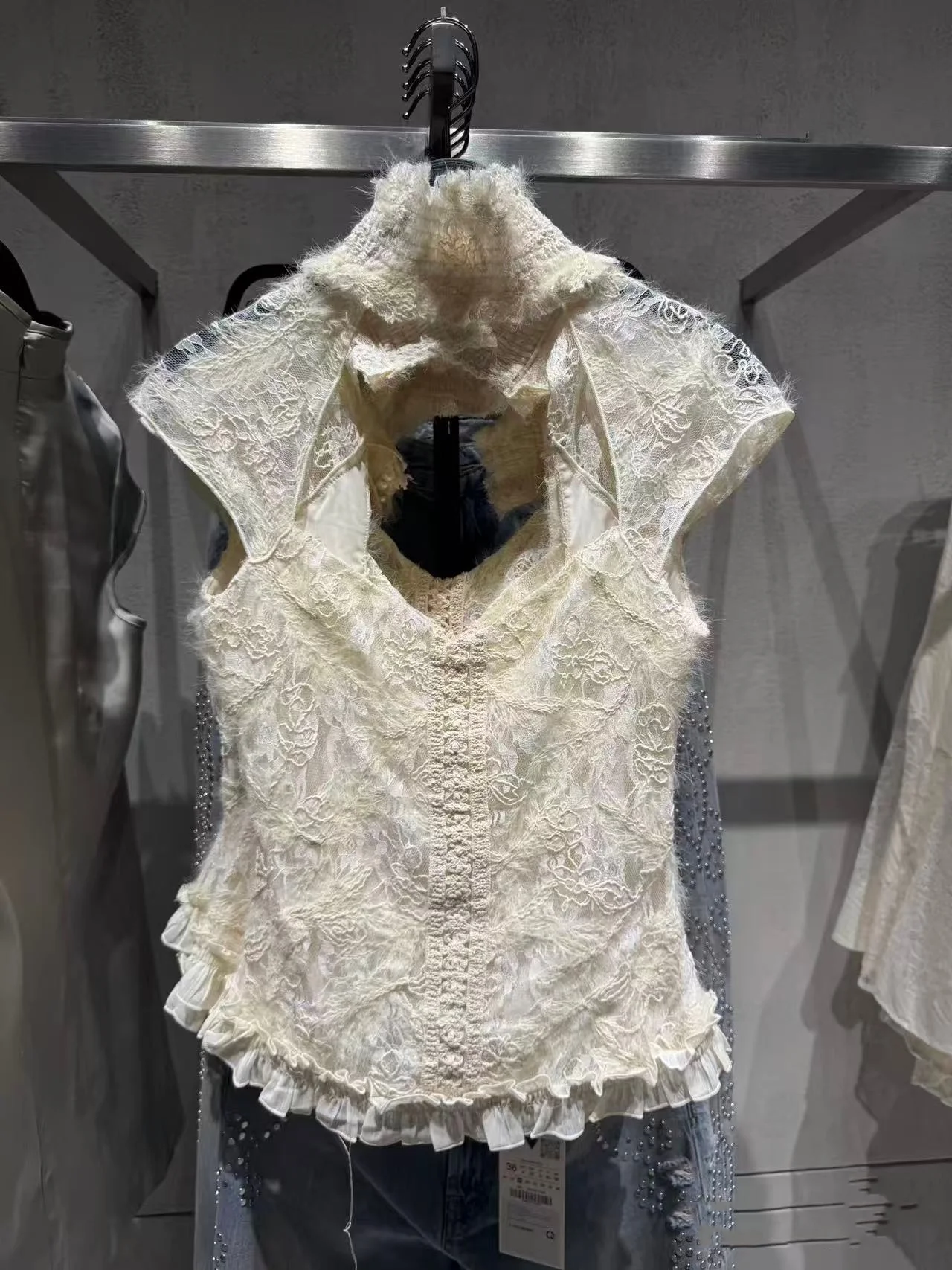 Pure Desire Style Lace Hollow out Trim Stand Collar Sleeveless Vest Top Women's Fashion Autumn New Arrival H-Shape Short Length