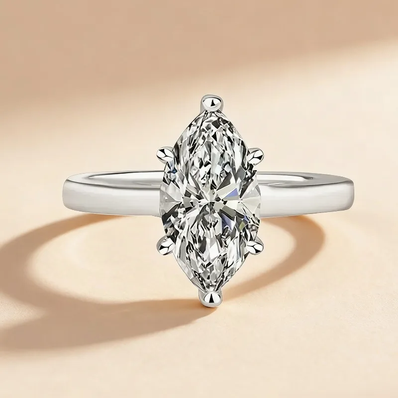 Classic six clawed horse eye shaped simulated diamond ring, elegant and simple proposal, birthday and Valentine's Day gift