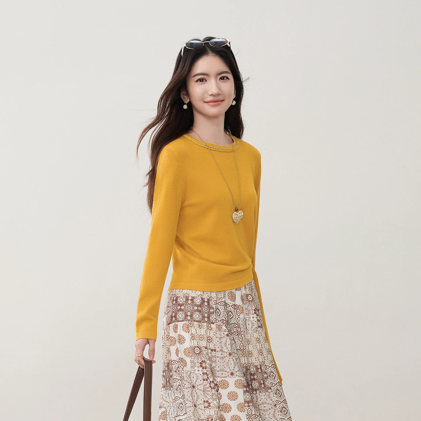 SENTUBILA Autumn Women Long Sleeve Knitted Top 2026 Ladies Pullovers Glitter Thread Ribbon Soft Fuzzy Basic Sweater W63HE8403
