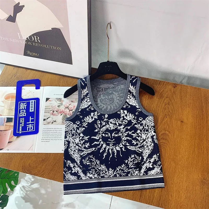 Retro Printed Sleeveless Knitted Vest Men Women Spring Summer Autumn 2024 New Temperament Slim Ladies Round Neck Comfortable Top