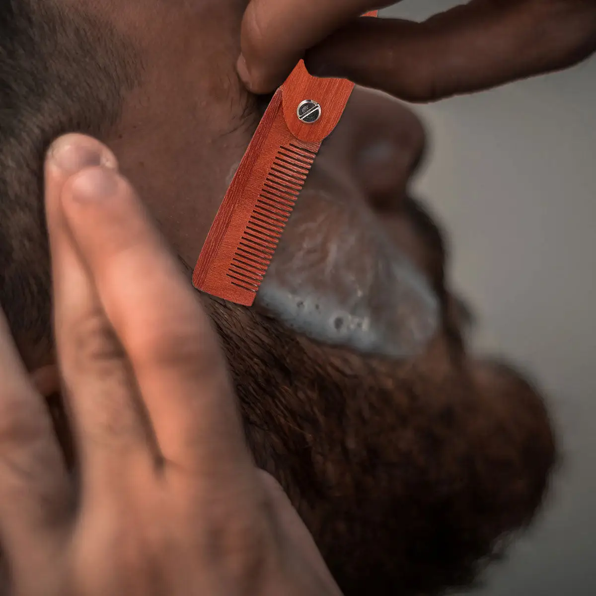 1Pcs Beard Comb Natural Wooden Foldable Pocket Hair Comb Anti-Static Smooth Teeth Massage Scalp Circulation Hairdressing