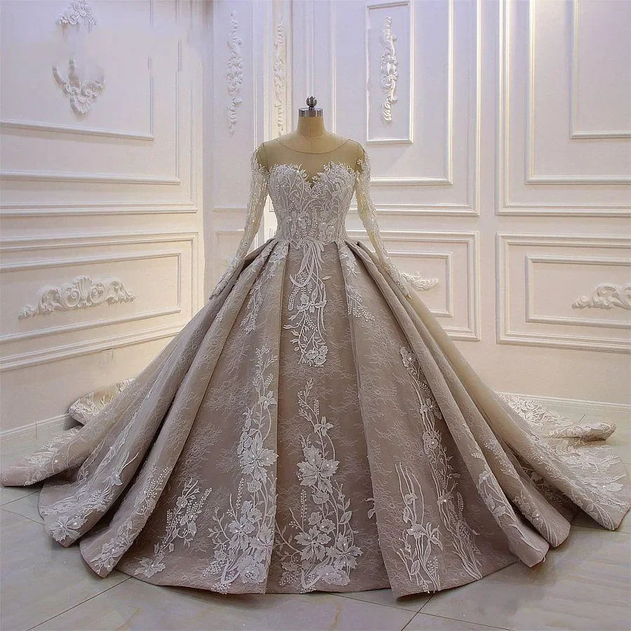 Customized Luxury Arabic Lace Appliqued Ball Gown Wedding Dress Dubai Champagne Long Sleeves Vintgae Bridal Gown Vestidos De