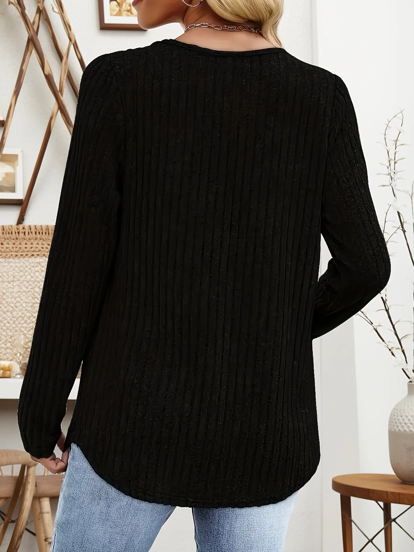 بلوزة نسائية كبيرة الحجم فضفاضة، رقبة على شكل حرف V، بأكمام طويلة، بلوزة شتوية دافئة ذات ملمس ناعم، مقاومة للتجاعيد وقابلة للغسل في الغسالة، لون خالص مع طيات صدر وحاشية واسعة، نسيج صوف مريح