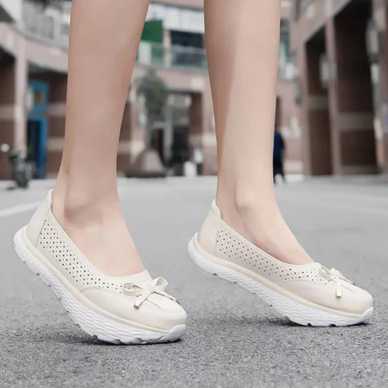 أحذية كعب سلبية للنساء مزدوجة الجبهة عالية الظهر منخفضة الحوض كعب مقلوب أحذية كعب سلبي أحذية من الجلد المشي إلى الخلف