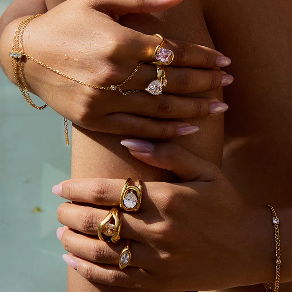 

AIKOER Minimalist Stainless Steel Zircon Ring Square Geometric Strip Ring Women's Jewelry Party Gift