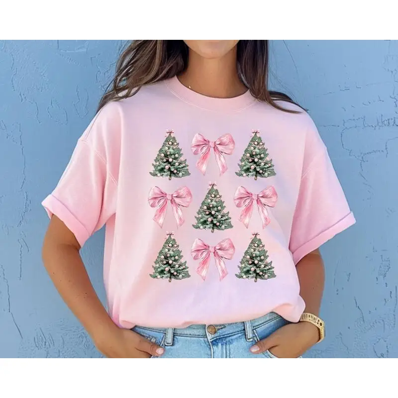 

Рождественская футболка с бантом Coquette, елка, женский подарок