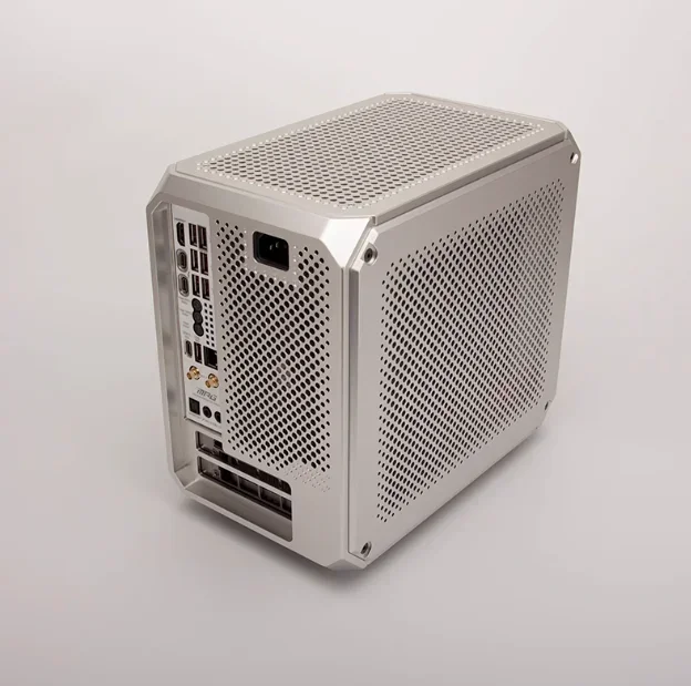 

New Aluminum Alloy ITX Direct Plug Graphics Card Mini High-end Gaming HTPC Desktop Case