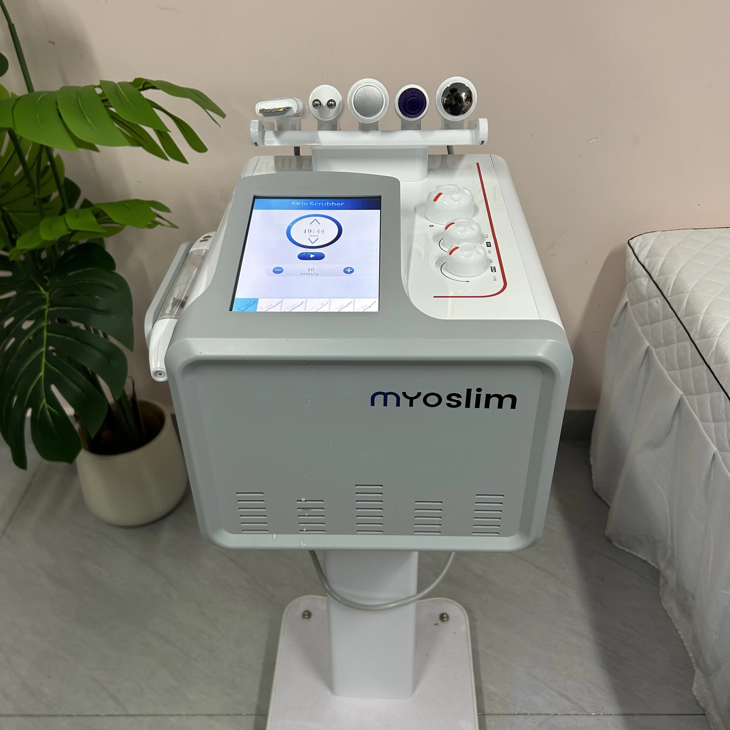 

Multifunctional 6 IN 1 Oxygen Bubble Machine Dermabrasion Oxygen Facial Water Jet Skin Care Cleaning Skin Tightening Whitening