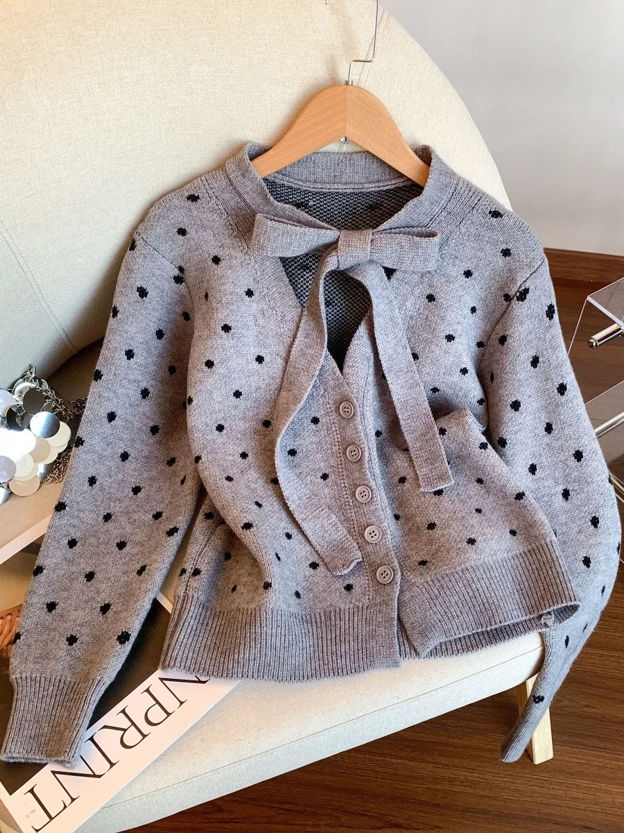 

Женский трикотаж в горошек с v-образным вырезом и v-образным вырезом, осенний уникальный дизайн, уменьшающий возраст, длинный топ све, милый рукав, прямой крой