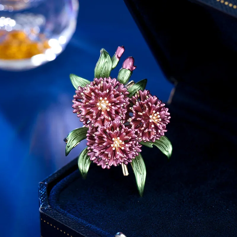 Модная брошь с гортензией, модный антибликовый аксессуар для пальто, чувство дизайна, нишевая брошь-булавка для женщин