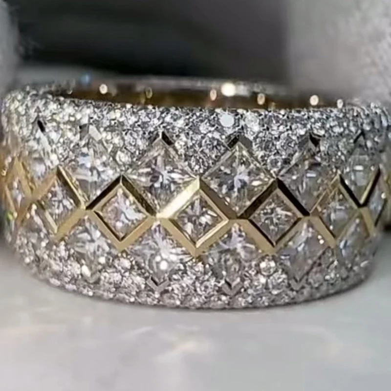 Huitan Voll Funkelnder Kubischer Zirkonia Damen Zweifarbiger Ring Statement Party Luxus Hochzeit Charmanter Wunderschöner Trendiger Fingerschmuck