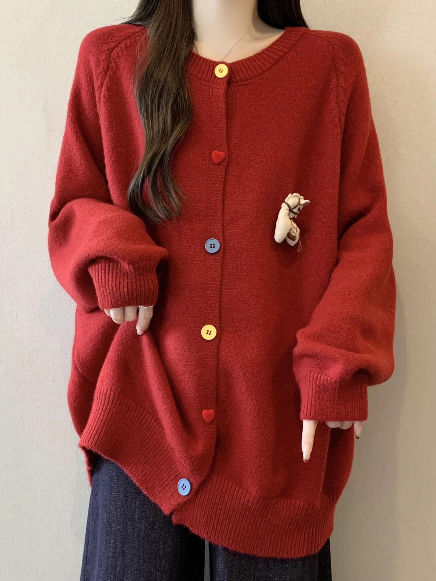 

Красный вязаный кардиган-пальто женский, свободный крой, зимний/осенний, модный, для повседневной носки, больших размеров, средней длины, на пуговицах, топ