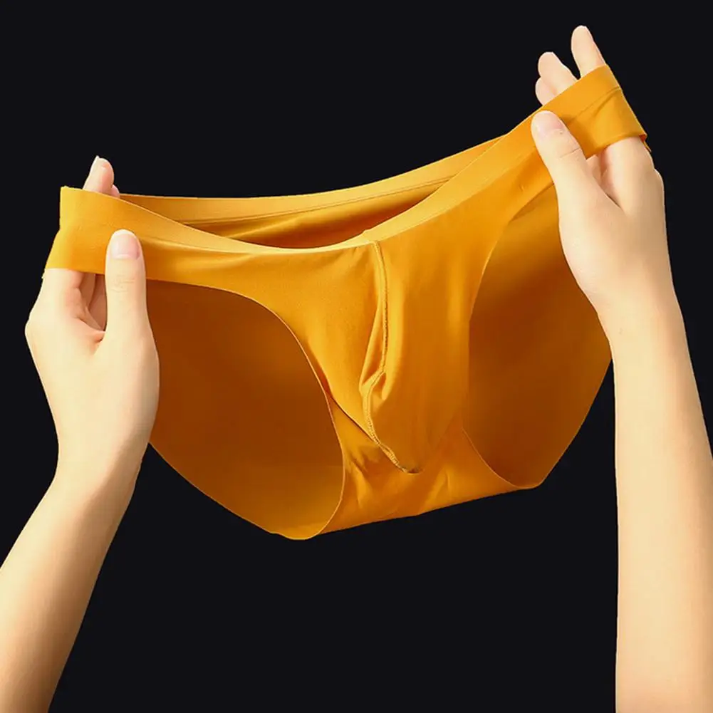 Fashion Male Panties Seamless Skin-touching Sexy Men Mid-Waist Briefs  Triangle Cutting Sexy Panties Male Clothing