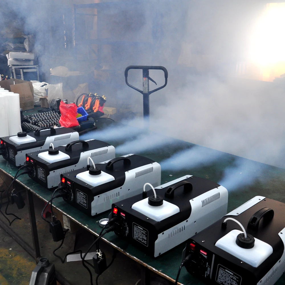 Hohe Wirkung, hochwertige 1500 W rauchweiße Gas-Nebelmaschine, Bühnenausrüstung mit Nebelflüssigkeit, Öl auf Wasserbasis, 110 V, 220 V