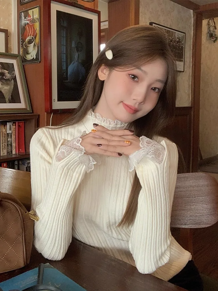 

Нежный молодежный вязаный топ с кружевными вставками и высоким воротником, в рубчик, для ранней весны, женская базовая кофта