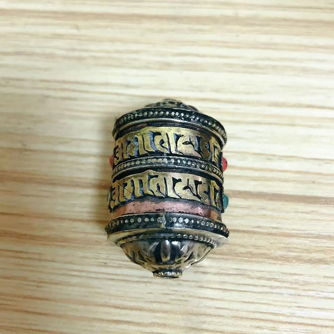 PN982 Handmade Nepalese Ethnic Tibetan Brass Om Mani Padme Hum 24mm Prayer Wheel Prayer Box Gau Amulet Pendant