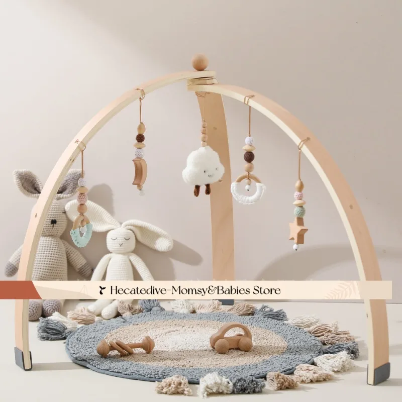 【Super Teile】 Babygymnastik aus Naturholz mit hängendem Spielzeug, dreieckiges Babygymnastik mit Wolke, mobiles Babyartikel, kleines Ding