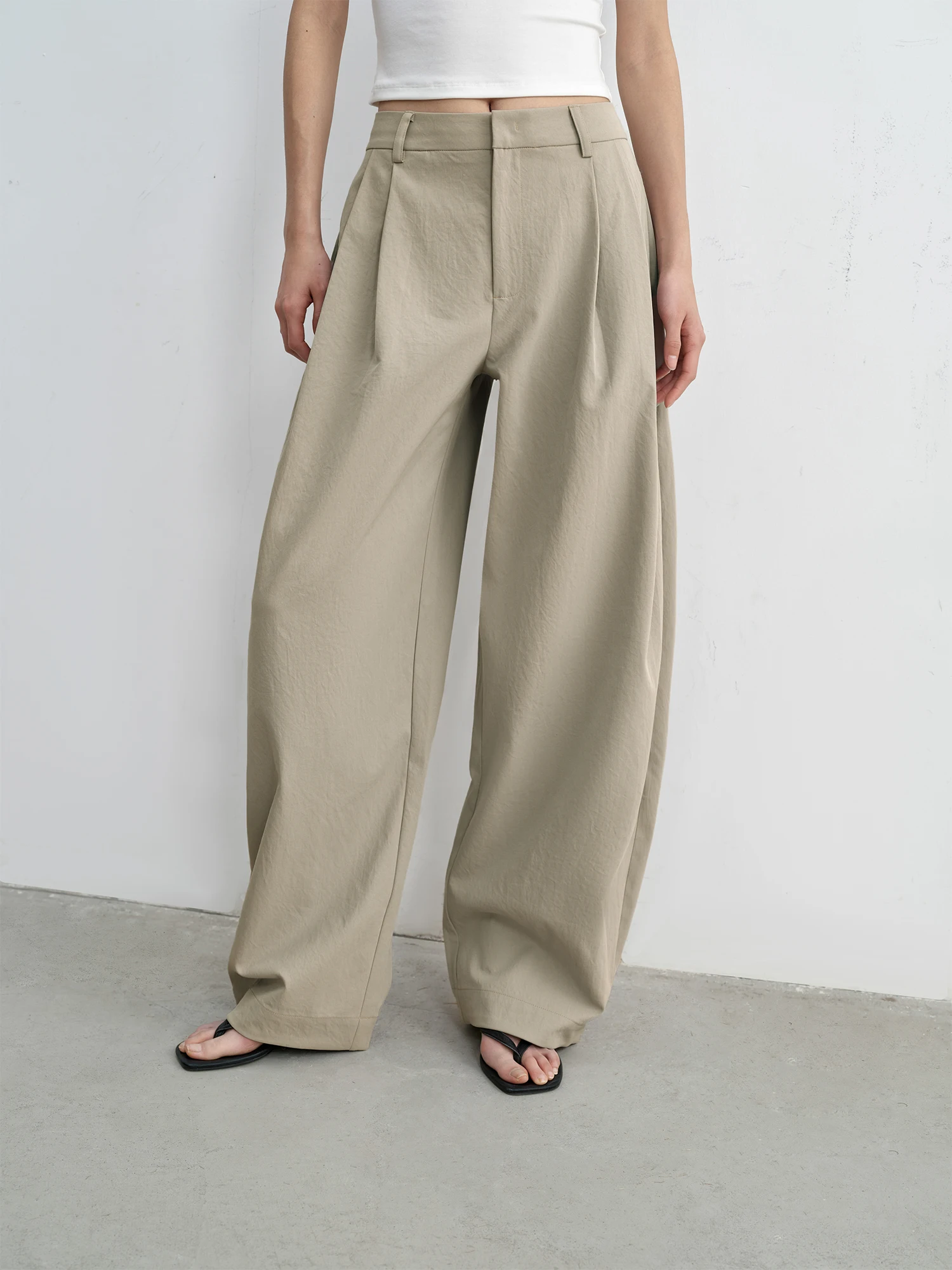 

HaveRice Casual Trousers Anti-Wrinkle Straight Leg Pleated Versatile Slimming Loose Simple Leisure Pants Restaurant Wear