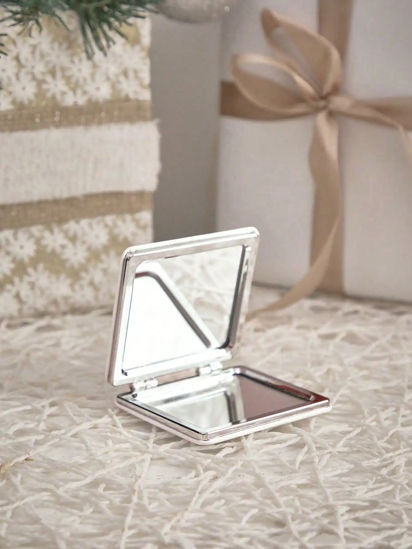 Grunge Punk 1pc PU Leopard Print Double-Sided Folding Makeup Pocket Mirror, Portable, Creative Metal Mirror For Women/Students, Random Floral Pattern Design sb2410249793218919