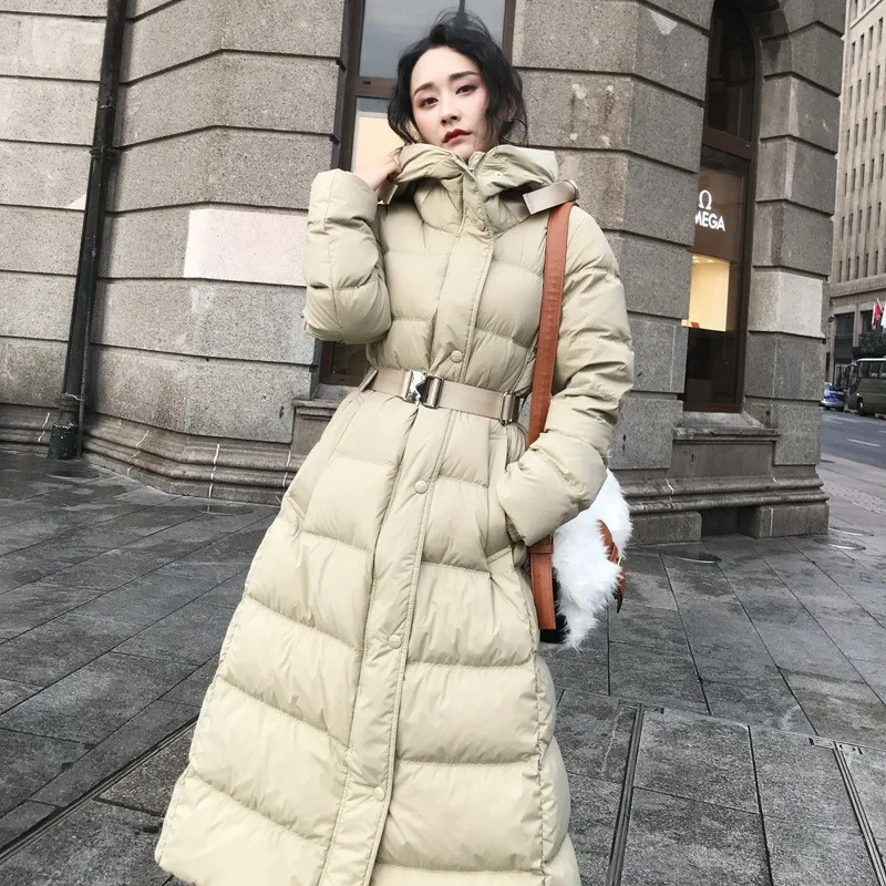 

2023 Winter Fashion Thickened White Duck Down Women Coat Hooded Warm Fit Down Coat High End Windproof Long Women Coat Parkas