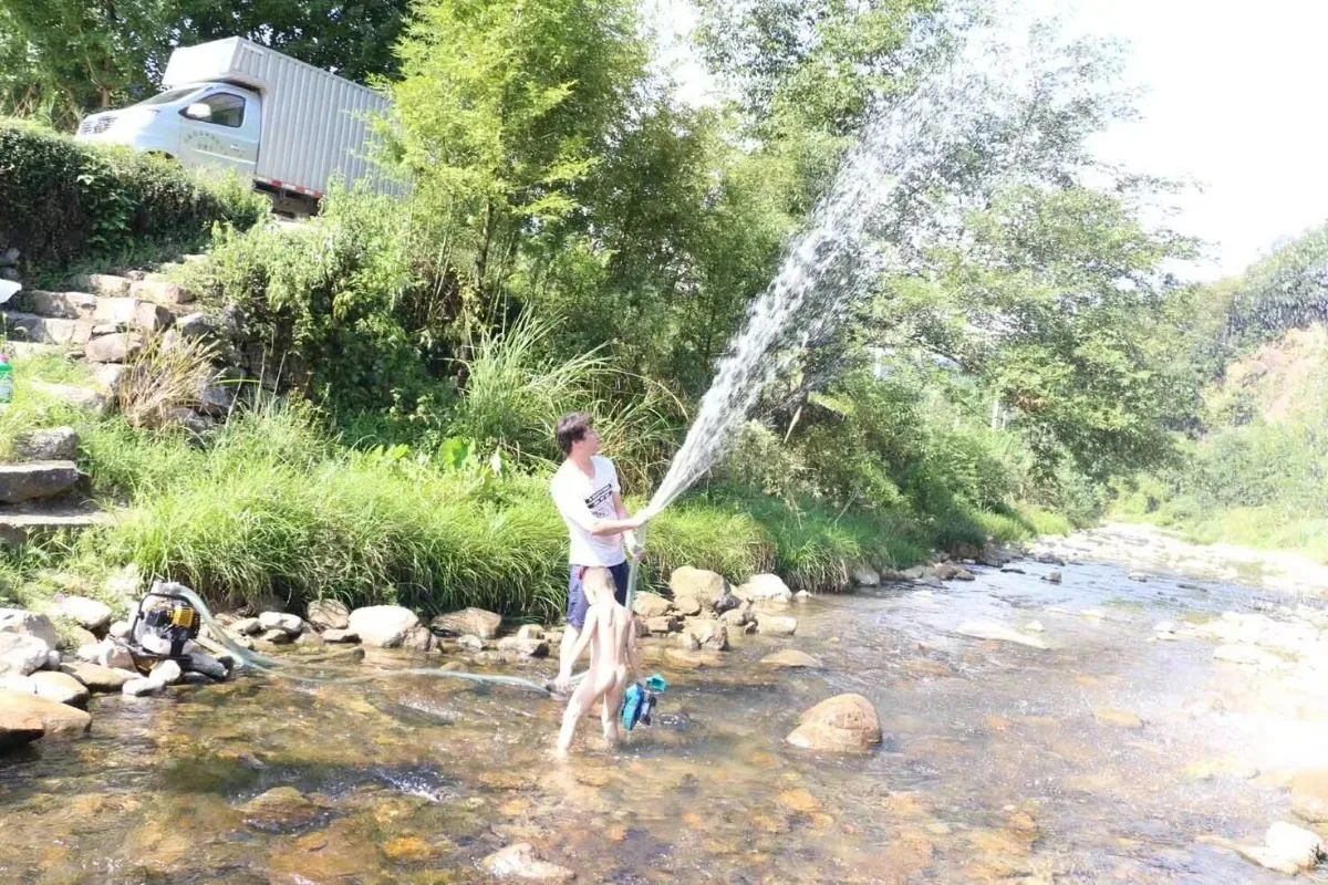 مجموعة مضخات المياه بالطاقة الشمسية Mini DC صديقة للبيئة وسهلة الاستخدام عند الضغط العالي #5