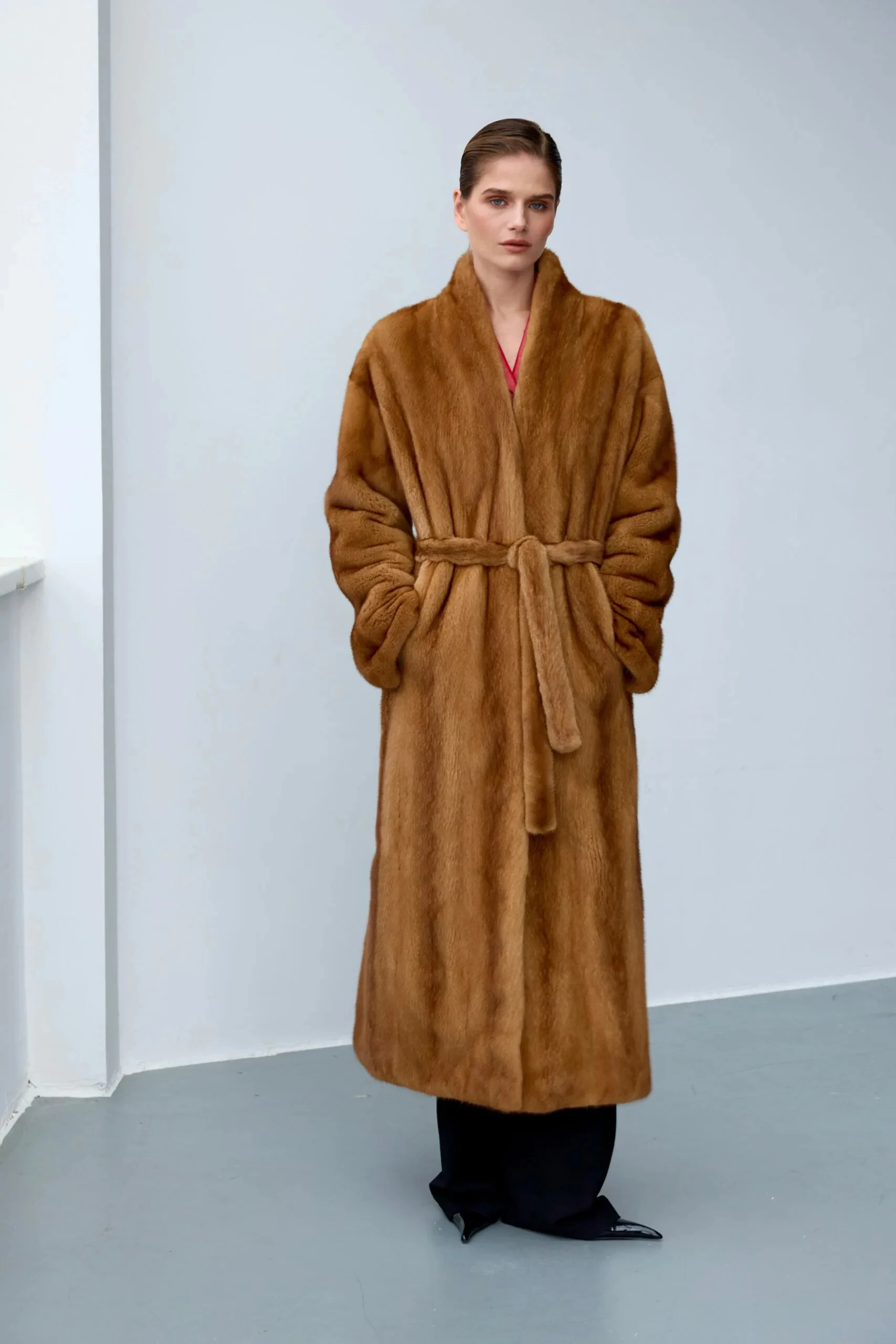 Laur 2026 Long faux mink fur coat for women, loose oversized silhouette, warm winter outerwear, minimalist luxury style