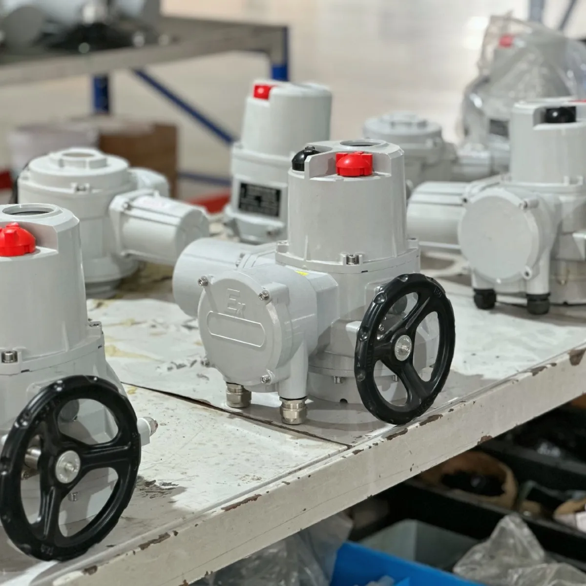 Intelligent adjustment type split electric actuator electric actuator