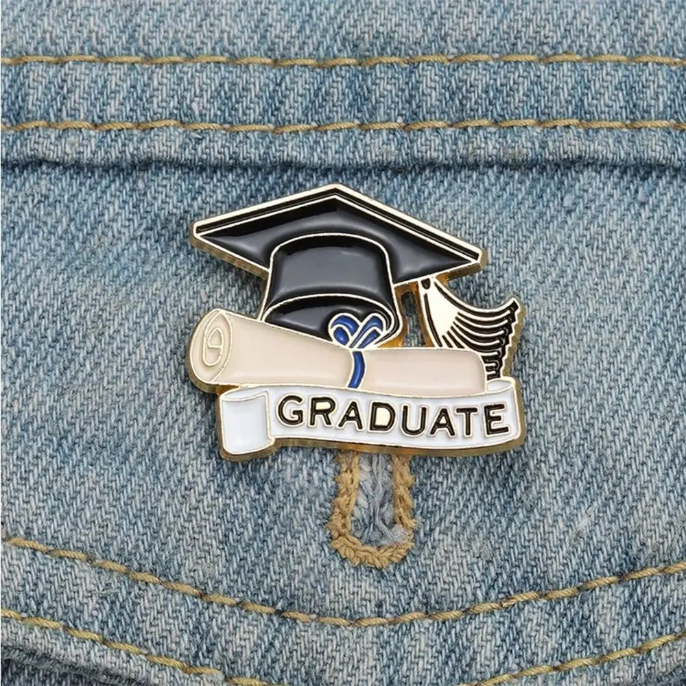 

Graduation Enamel Pins Custom Students Bachelor Cap Brooches Lapel Badges Best Wishes Jewelry Gift for Kids Friends