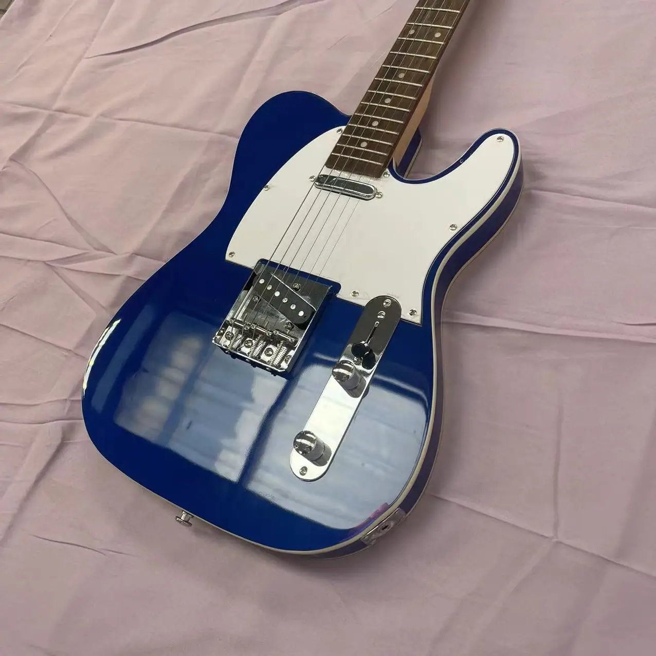 TL electric guitar with 6-string split body, blue body, high gloss, rose wood fingerboard, maple wood track, white protective pl