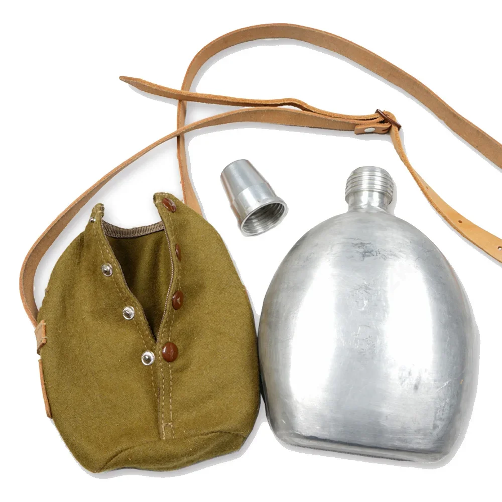 WW2 Japan Soldier Kettle Aluminium Product Aluminium Product Cowhide Shoulder Strap Japan Tactical Equipment