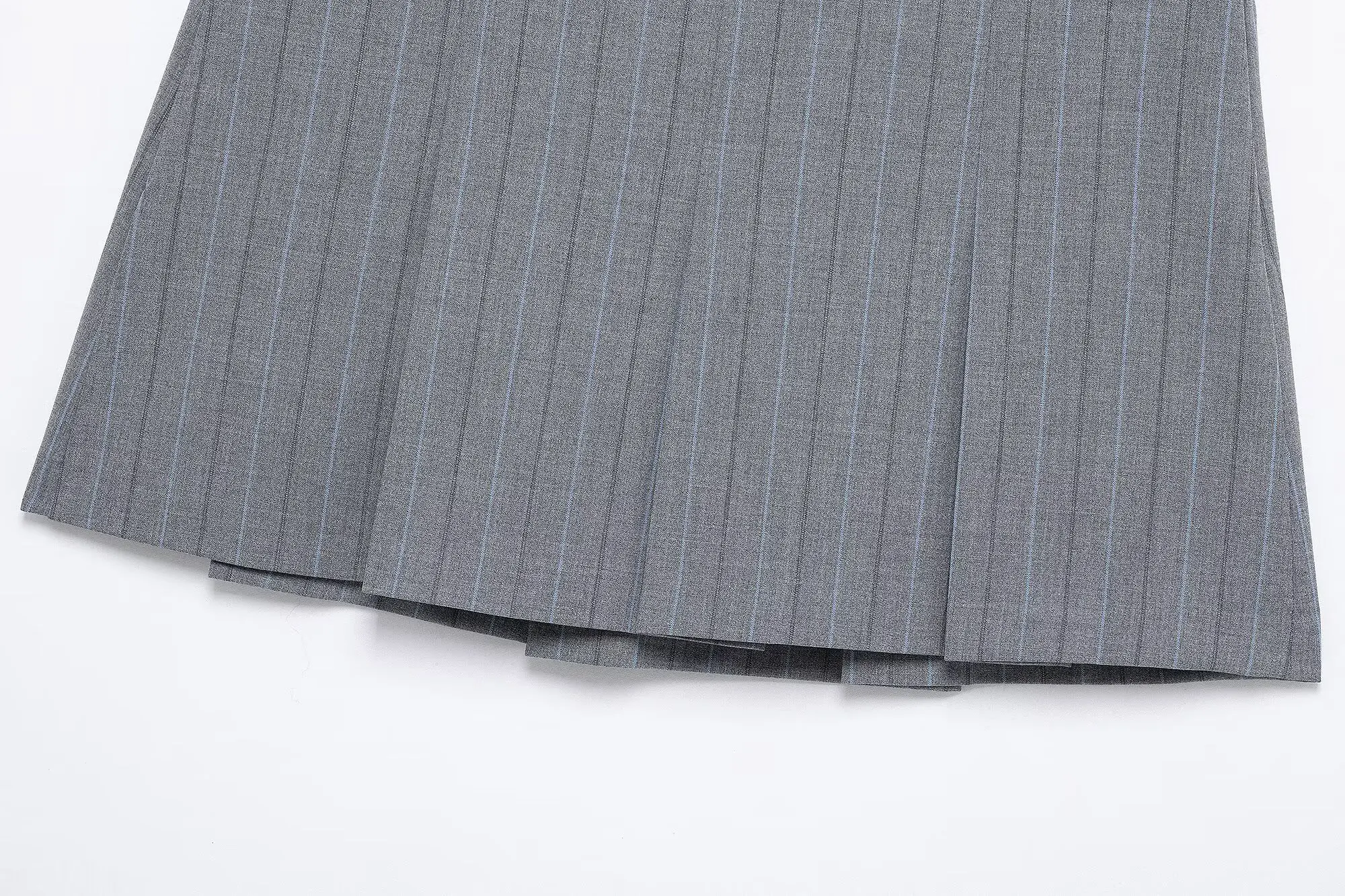 여성 포플린 스트라이프 스티칭 라운드넥 스트랩 탑, 핀스트라이프, 분위기 있는 패션, 미드 웨이스트 미니 스커트, 2025 RARA 용수철 신상