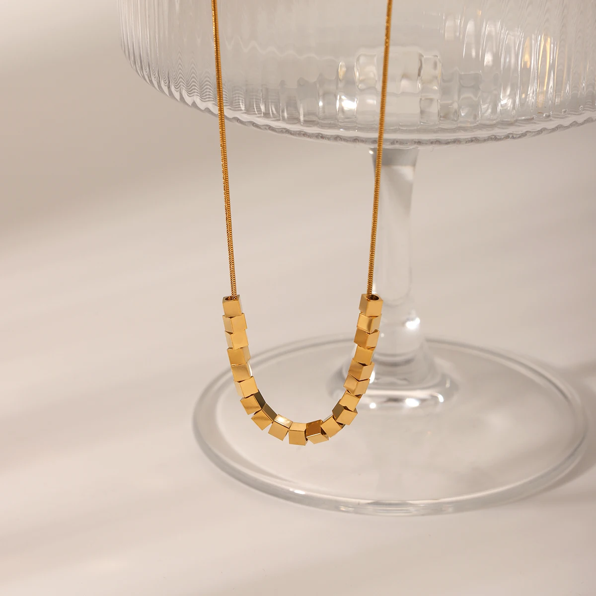 Minimalist Square B…