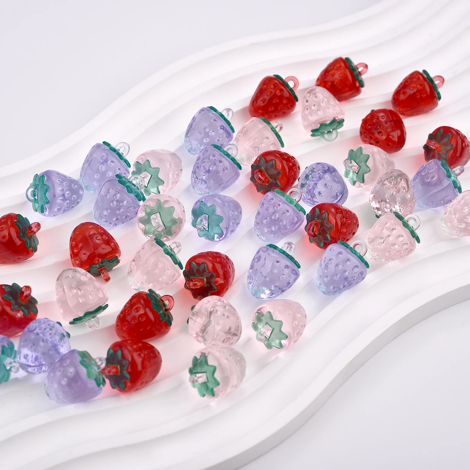 10Pcs Transparent Strawberry Acrylic Pendant Charms Fruit Fashion Pendant DIY Earrings Bracelet Jewelry Accessories Making