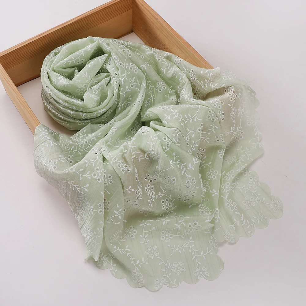 Muslimischer Hijab mit weißer Blumenranken-Stickerei, Muschelkanten-Spitze, mehrfarbig, für den täglichen Gebrauch, muslimischer Kopfschmuck, islamischer Schal – Detail 2