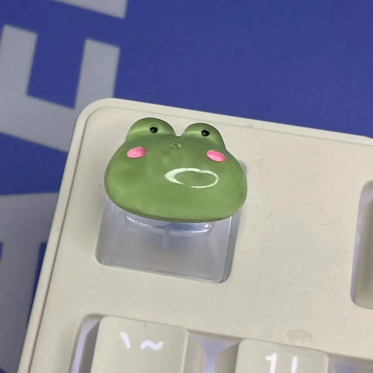 Cute cartoon animal handmade pink rabbit keycap creative transparent transparent transparent frog  mechanical keyboard keycap