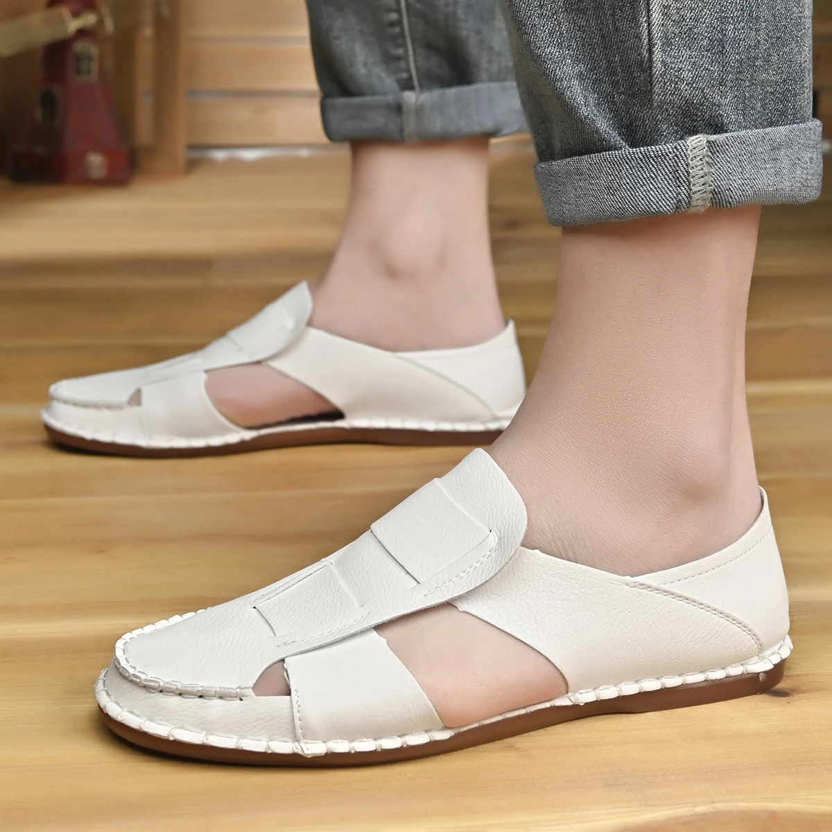 Men's Casual Slide Sandals with Breathable Design and Soft Sole for Everyday Wear, Perfect for Beach, Poolside, or Summer Outing