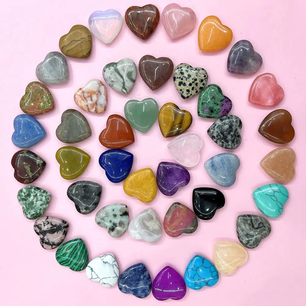 Gemstone Natural Crystal Stones Natural Crystal Heart-shaped Stone 20mm Non-porous Quartz Crystal Ornaments Mineral Specimen