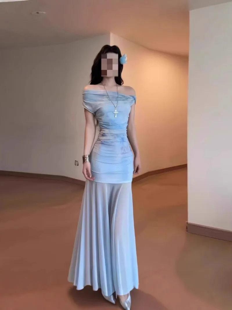 Robe moulante avec ceinture d'hiver, empilée, couches, soirée, danse, célébration, fantaisie, belle, douce, jolies filles mignonnes